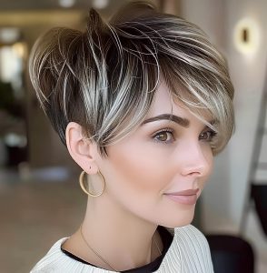 Subtle Sophistication: The Modern Layered Pixie Subtle Sophistication: The Modern Layered Pixie