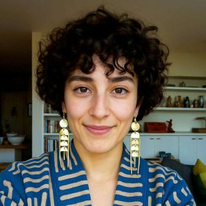 Effortless Round Bob with Natural Curls Effortless Round Bob with Natural Curls