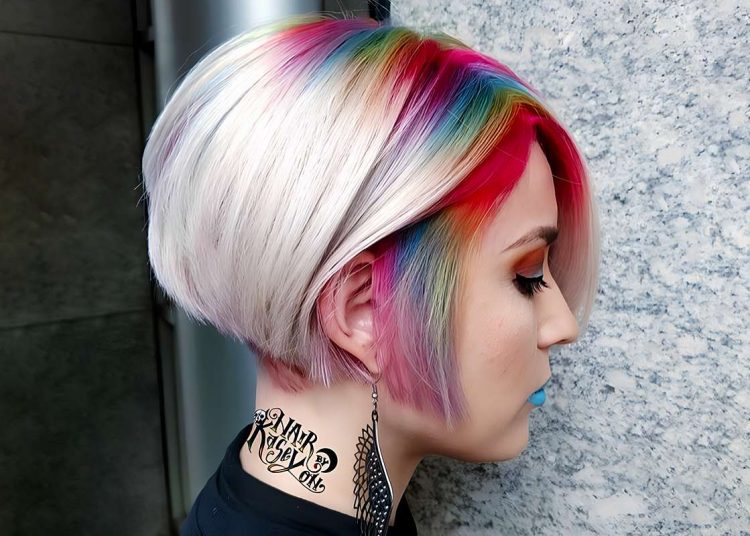 Stunning Short Haircuts with Vibrant Colors and Patterns